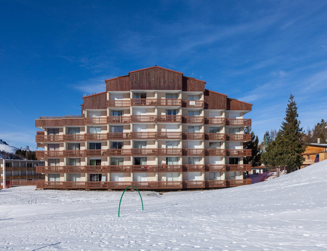 Exterior 2, Duplex Stay for 3 With Ski Access, Isère