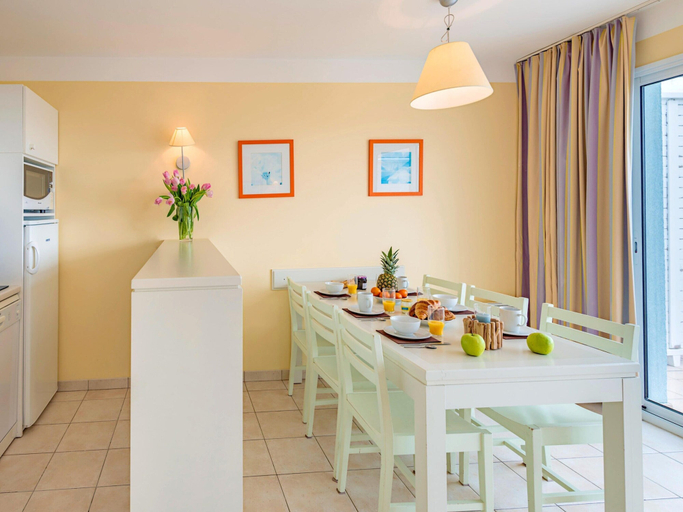 Dining 2, Oceanfront Escape in the Vendee, Vendée