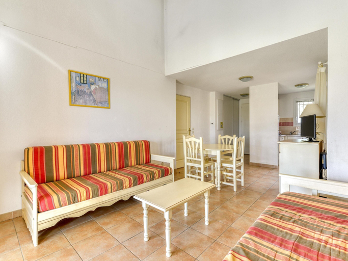 Living room, House for 6 With Private Terrace, Aude