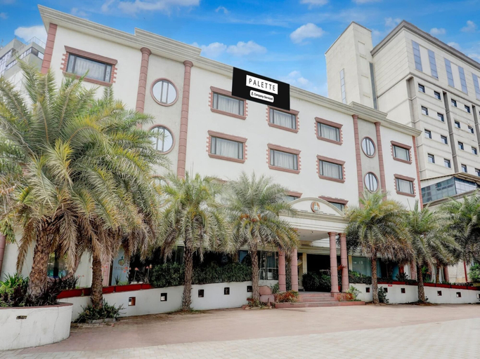 Exterior 2, Suite La Casa Inn, Anand
