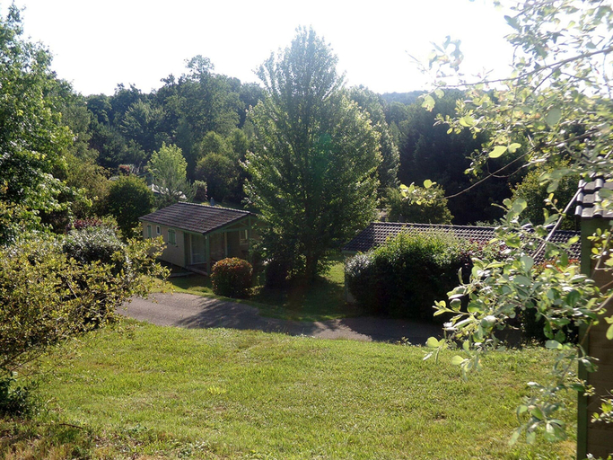 Garden 3, Accessible Family Cottage in Corrèze, Corrèze