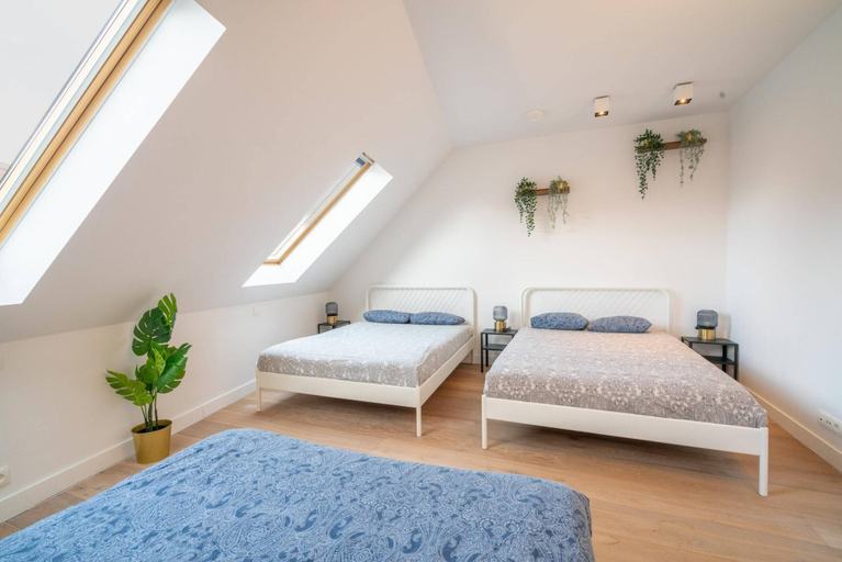 Room 5, 2-bedroom Apartment in Central Location, Antwerpen
