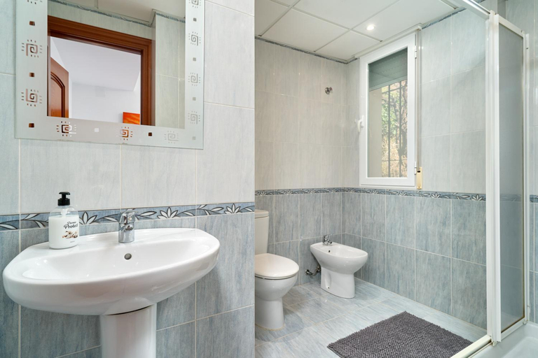 Bathroom 3, Casa Montes Del Castillo, Granada