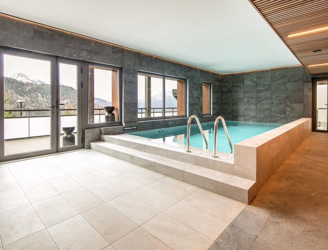 Pool 2, 10-person Apartment With Balcony, Isère