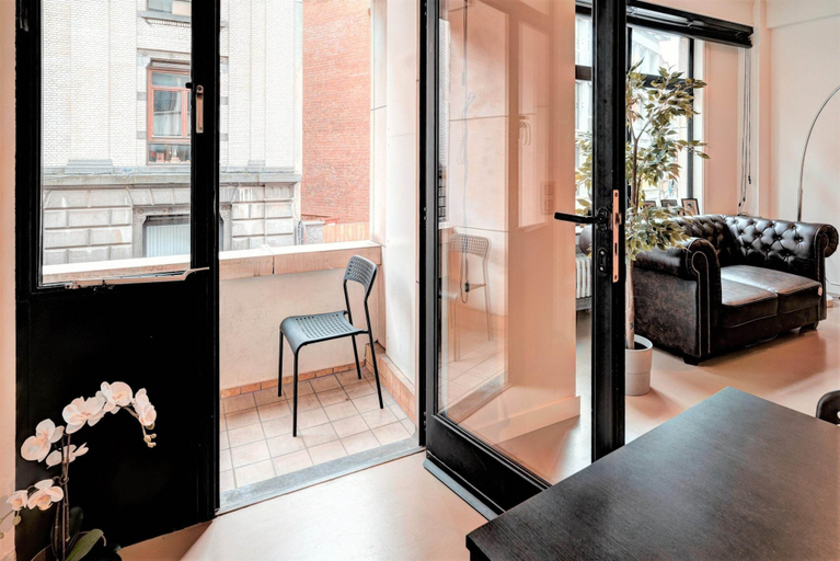 Balcony 3, Family Retreat With Balcony in Meir, Antwerpen