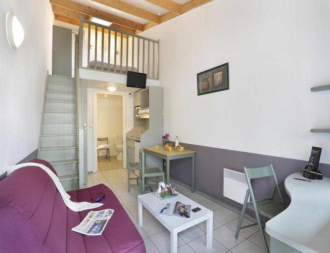Living room 3, Large Mezzanine Stay for 6 in Merville, Haute-Garonne