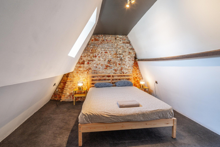 Bedroom 2, Two-Bedroom River Side Apartment in the Heart of Antwerp, Antwerpen