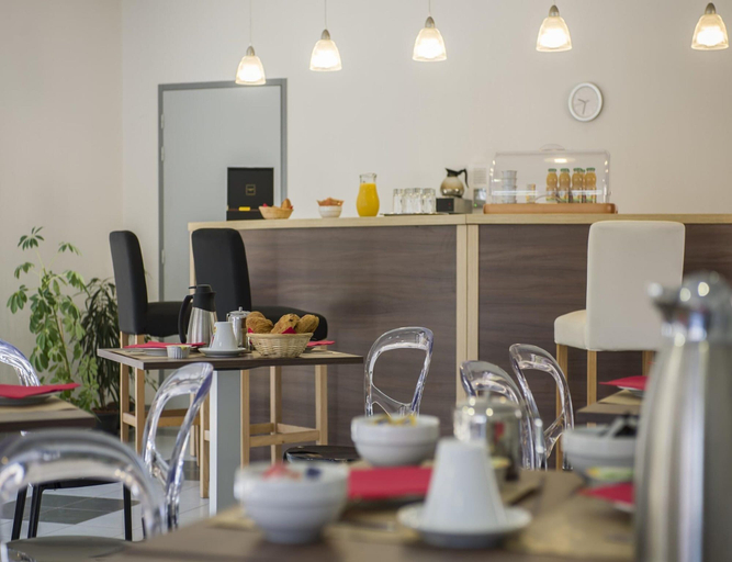 Dining, Studio in the Vezere Valley, Dordogne