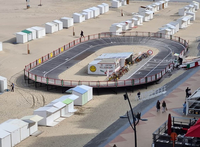 View from property 2, Beautiful Seaview Apartment for 4, West-Vlaanderen