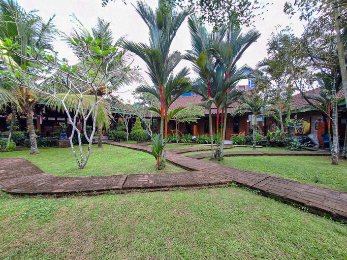 Exterior 4, RedDoorz @ Setumbu Family Cottage Borobudur, Magelang