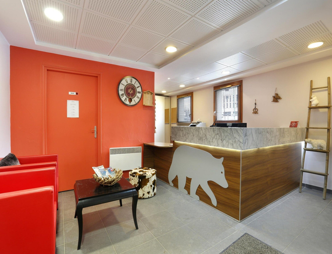 Reception 4, Spacious Alpine Retreat for Groups, Isère