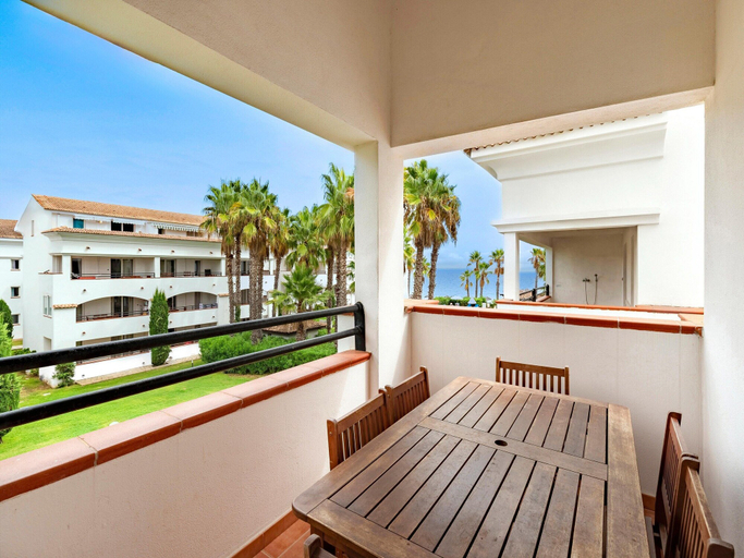 Balcony 4, San Nicolao Coastal Stay for 6, Haute-Corse