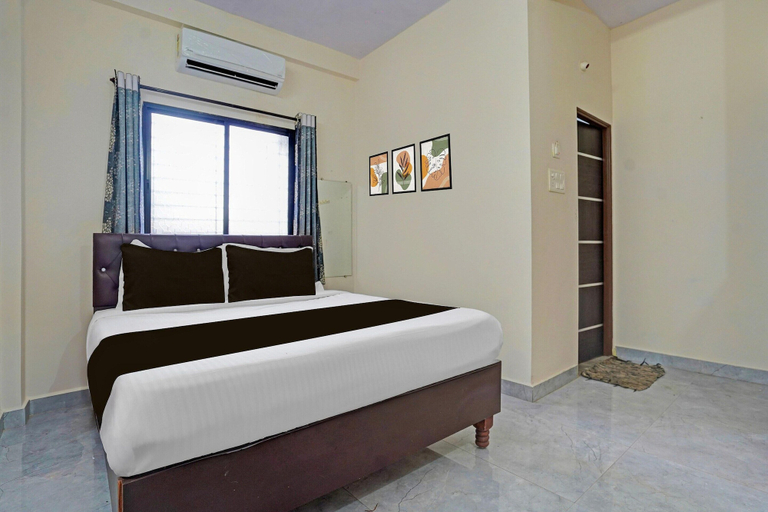 Room 2, Deluxe V7 Inn Service Apartment, Nagpur