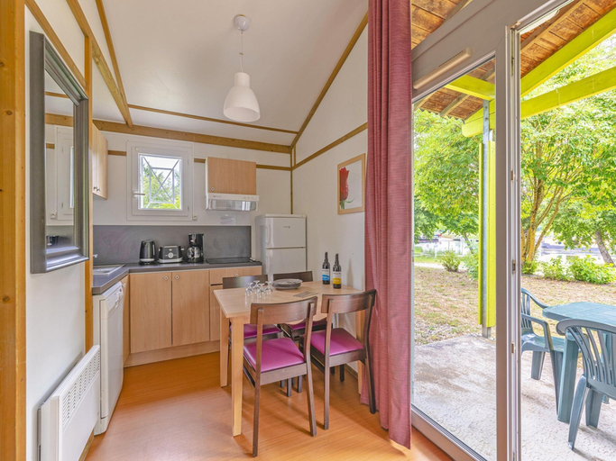 Private kitchen, Riverside Cottage for 4-guests, Lot-et-Garonne