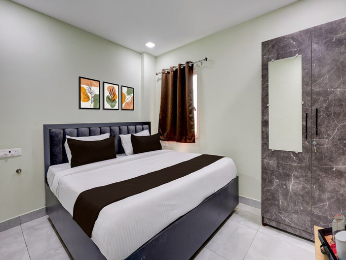 Room 3, Hotel O Krishna Riverview, Guntur