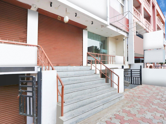 Reception 2, Deluxe Lotus Park Hotel, Visakhapatnam