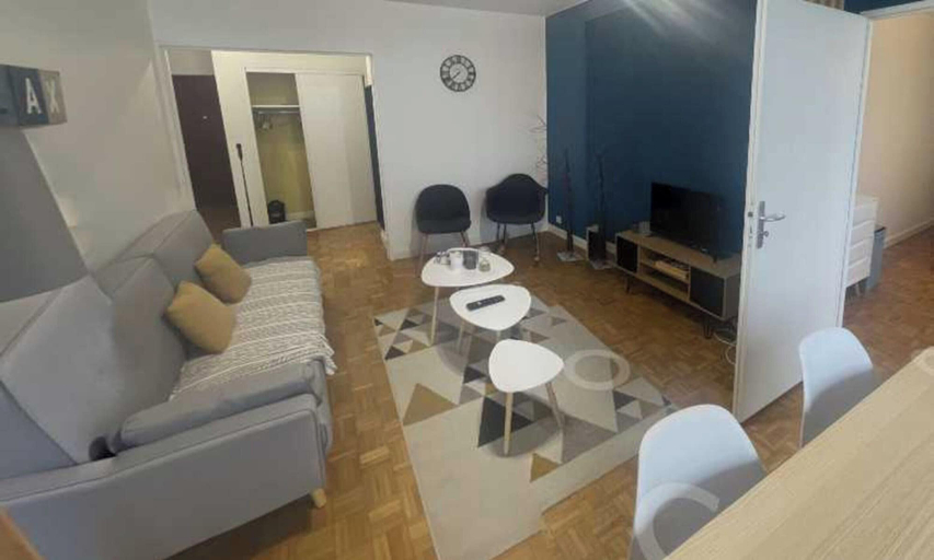 Living area, Private Room in a Shared Flat - Villeurbanne, Rhône