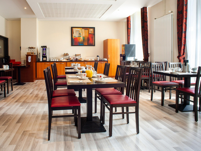 Dining 2, Brittany Flat With Outdoor Pool, Côtes-d'Armor