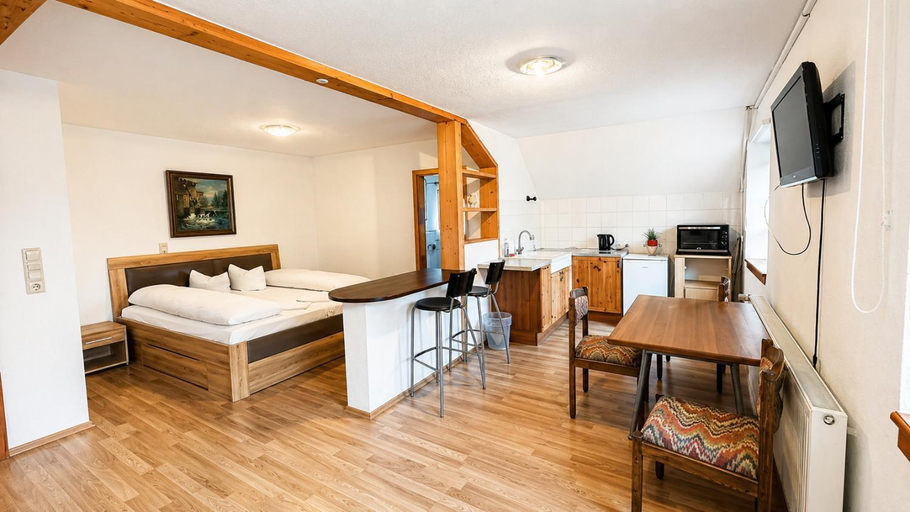 Bedroom 3, Black Forest River Side Hotel, Freudenstadt