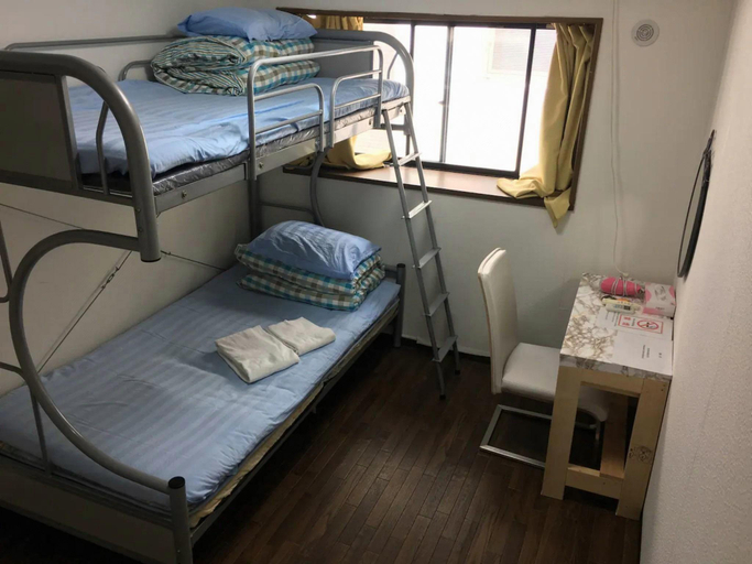 Bedroom 3, Lucky Hostel, Shinjuku