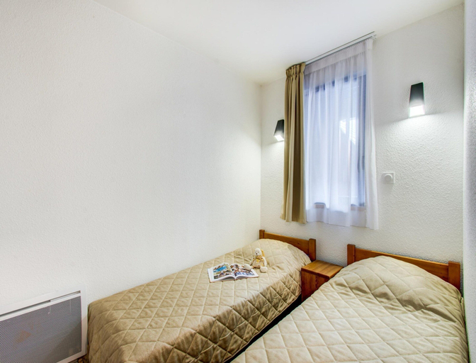 Room 3, Spacious 7-person Mountain Rental, Hautes-Pyrénées