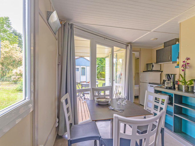 Dining 5, Riverside Cottage for 4-guests, Lot-et-Garonne