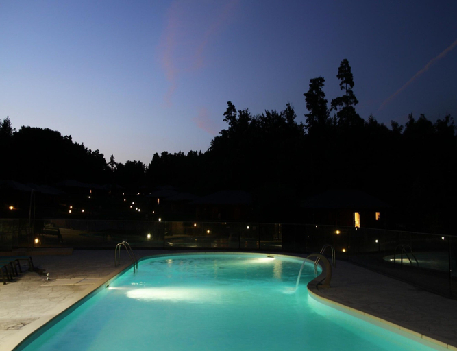 Pool 5, Cabin Near Meyrignac Lake, Corrèze