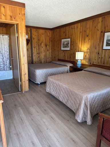 Bedroom 3, Glacier View Inn, Yukon