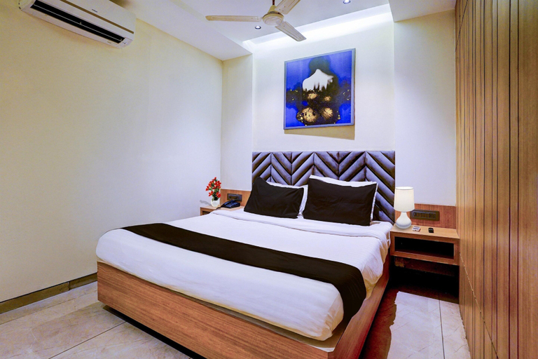 Room 2, Townhouse Oak New Nashik Highway 4, Thane