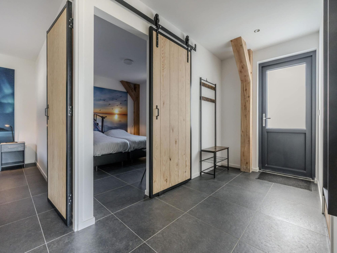 Room 5, Thatched Luxury Leisure Farm for 6 People, Baarle-Nassau