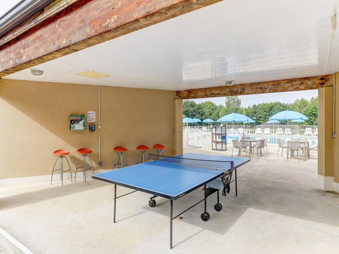 Pool 5, Cosy apartment near Égletons Town, Corrèze
