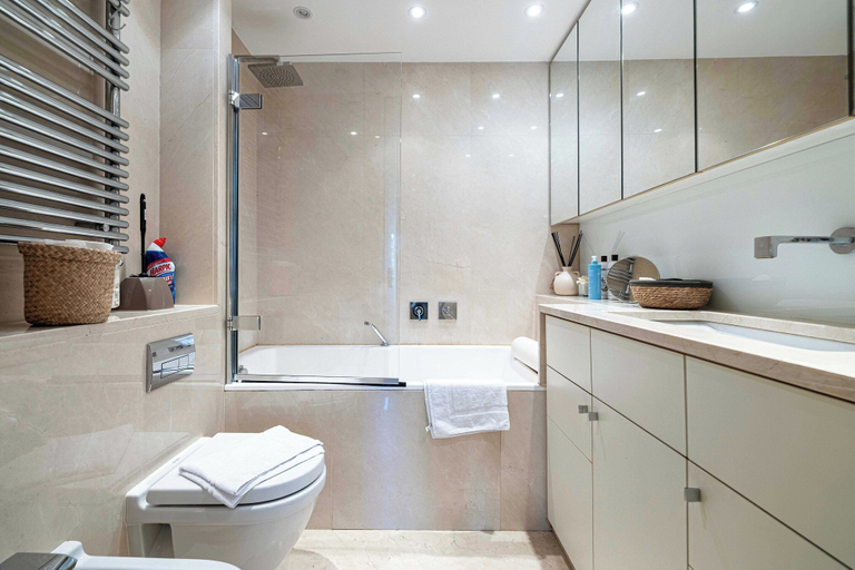 Bathroom 3, Modern Appartement a/c 2br/4p - Cannes, Alpes-Maritimes