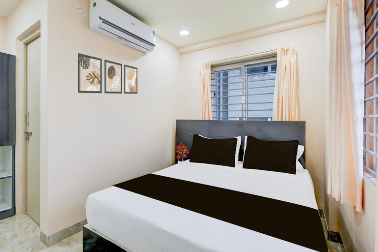 Room 4, Deluxe Satya Sai Inn, Visakhapatnam