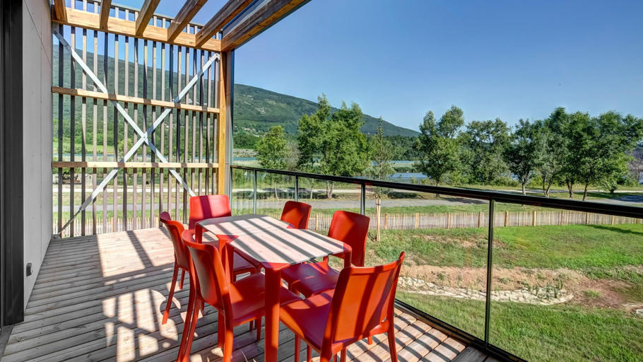 Balcony, Nature-focused 4-guest Apartment, Savoie