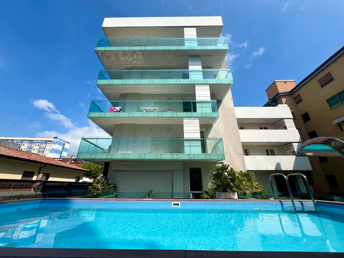 Swimming pool 2, Inviting seven guests apartment near the beach, Udine
