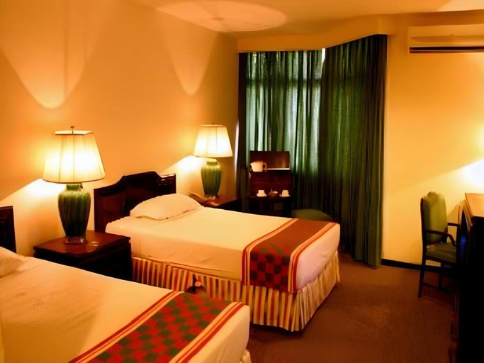 Bedroom 3, Hotel Centrepoint (Self Check In After 5PM), Lipis