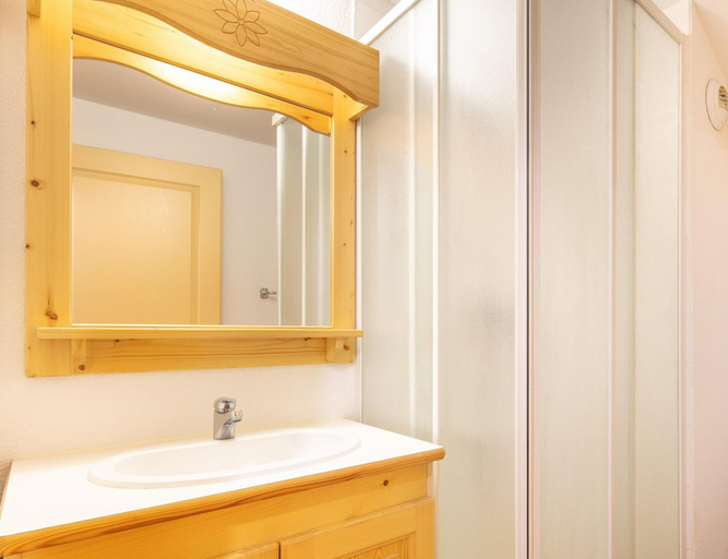 Bathroom 3, Mountain apartment with alpine comfort, Savoie
