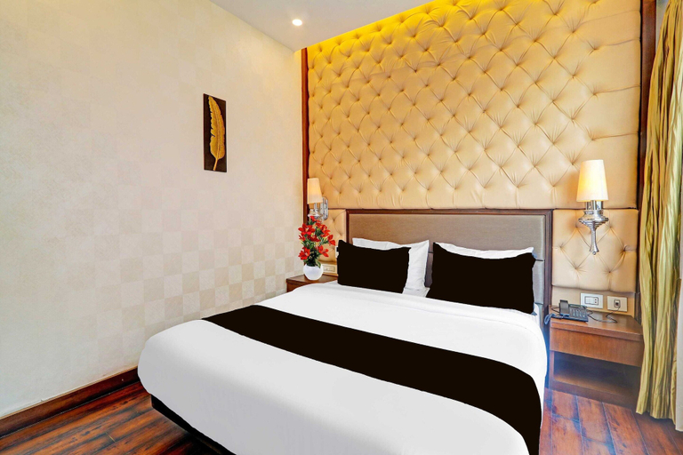 Room 3, Deluxe Sitabuldi Railway Station, Nagpur