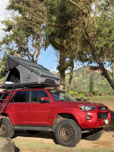 Miscellaneous 4, 2022 Red 4Runner, Kauai