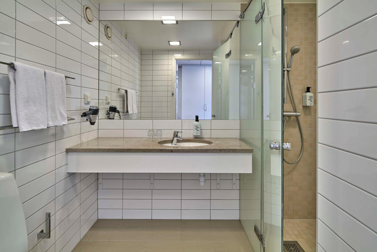Bathroom 3, Scandic Opalen, Göteborg