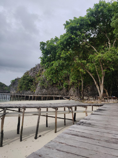 Others 4, Nut Tonton Homes, Raja Ampat