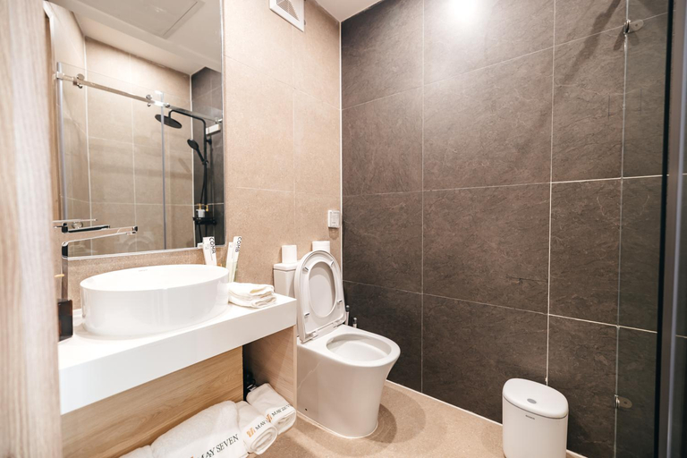 Bathroom 2, May Seven Serviced Apartment, Ulan Bator