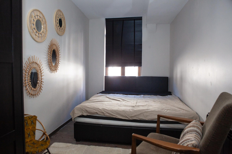Room 3, Spacious Verviers City House for 14 Guests, Liège