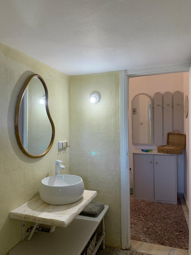 Bathroom 2, Kalelia, Central Macedonia