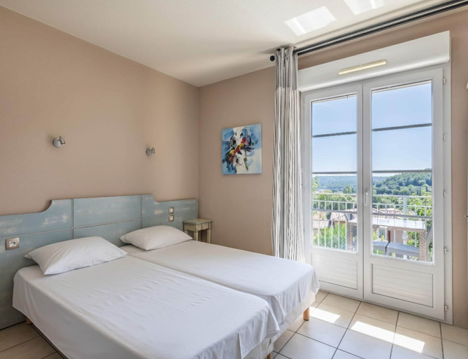 Room 3, 2-person Studio in Callian, Var