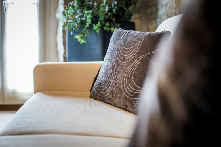 Room 2, Borgo Molina, Como