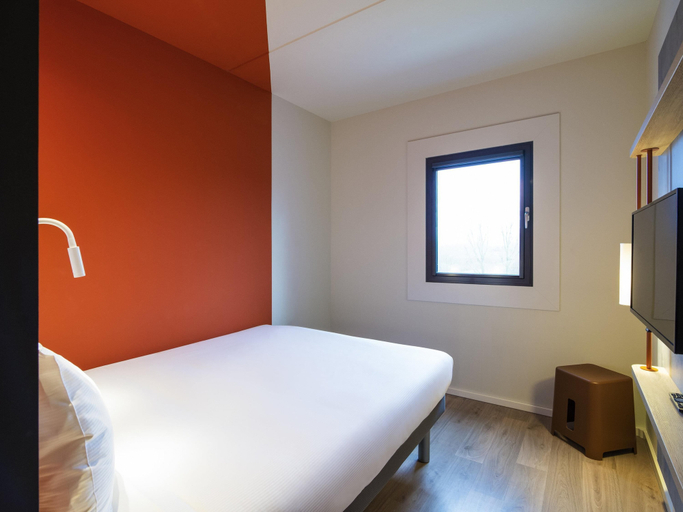 Bedroom 2, ibis budget Rotterdam The Hague Airport, Rotterdam