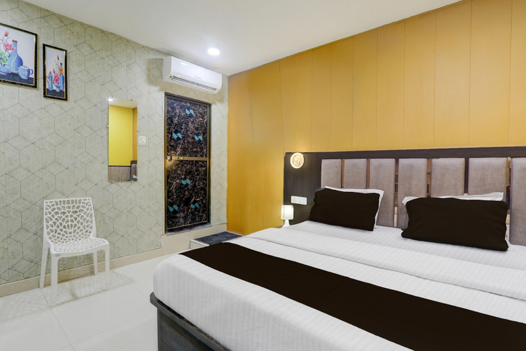Room 4, Classic With Balcony Medical College Gorakhpur, Gorakhpur