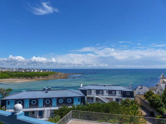 View from property 2, Oceanfront Escape for 7 in Audierne, Finistère