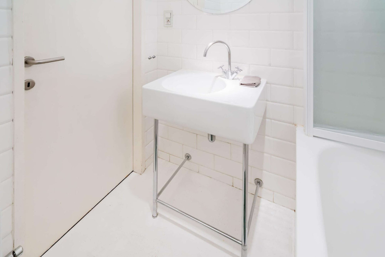 Bathroom 2, Spacious Apartment in Antwerp, Antwerpen
